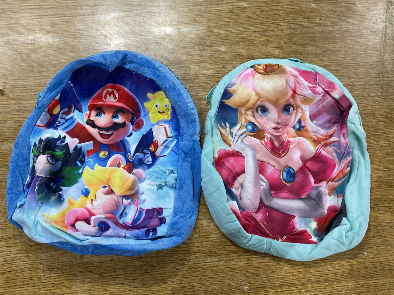 MOCHILA DE PELUCHE CON LUZ