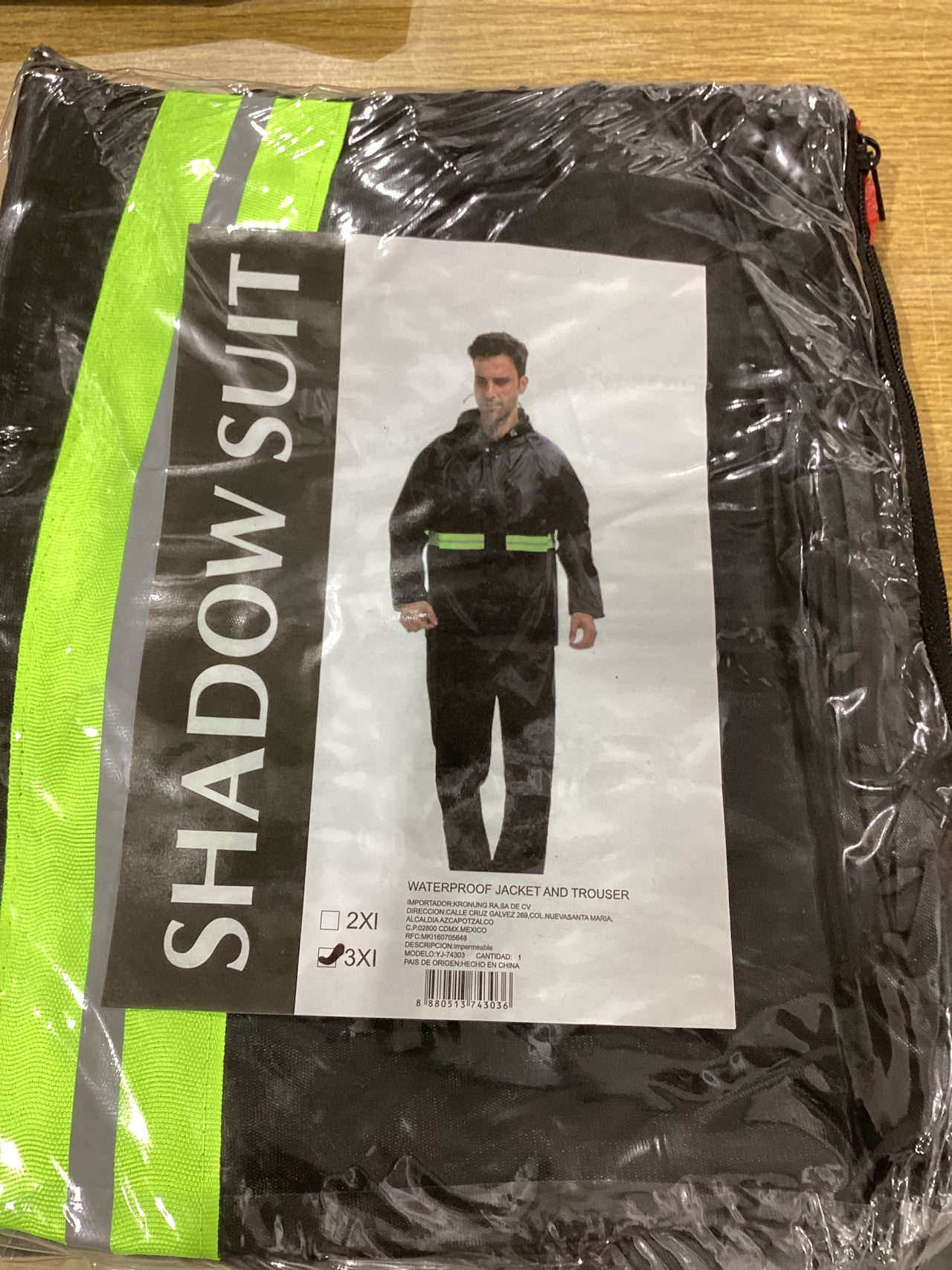 Impermeable Shadom