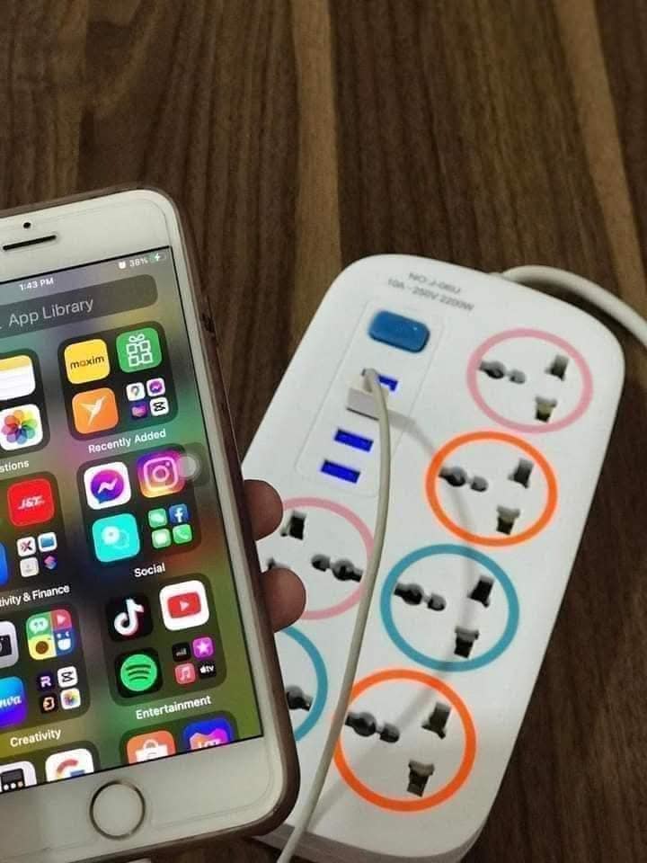 MULTI CONTACTO ENCHUFE USB