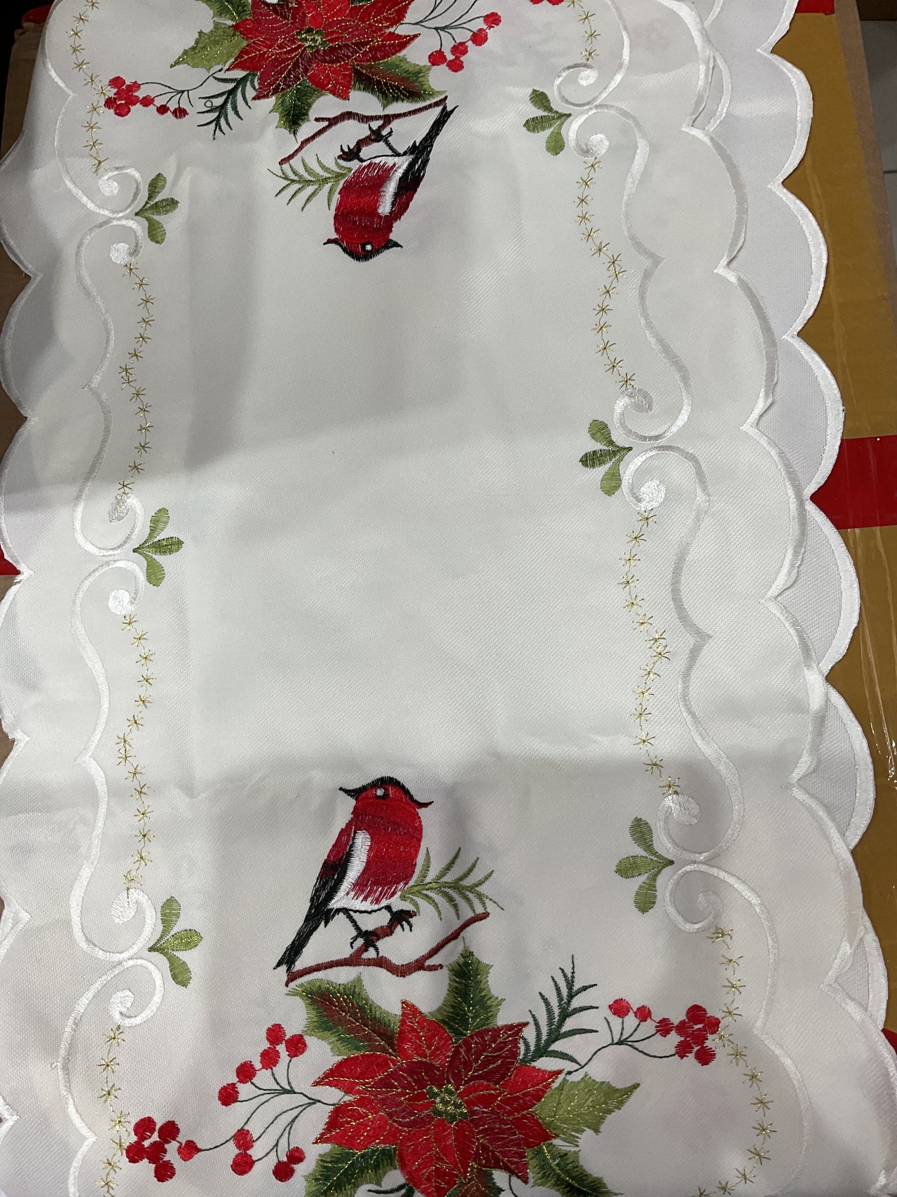 Camino de mesa gorrión